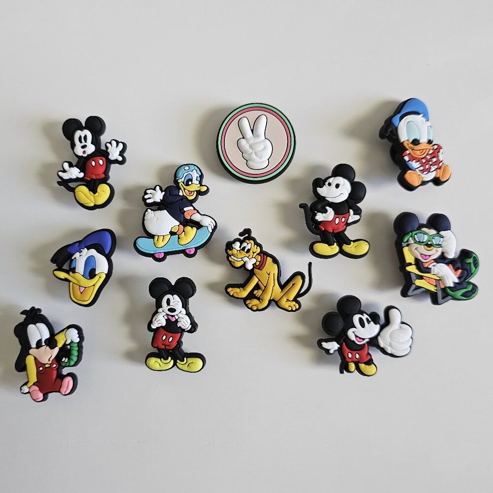 DISNEY set of 11 MICKEY MOUSE & friends SHOE CHARMS goofy DONALD pluto